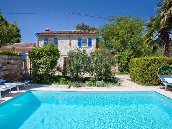 Conventional Holiday Home in Umag with Private Pool