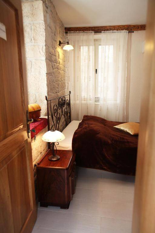 Tragurium & Salona Apartments