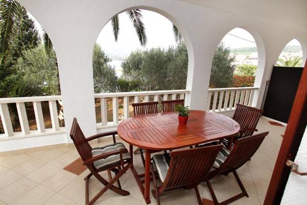Apartment Natali - 5M from beach