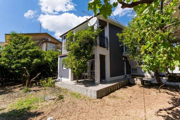 Silver City Apartment