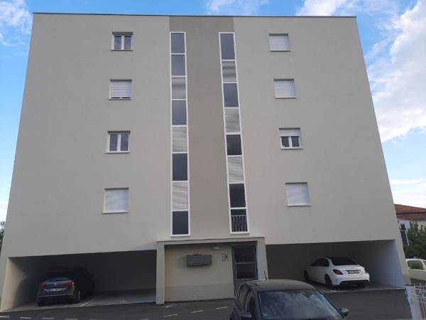 Apartments by the sea Trogir - 18879