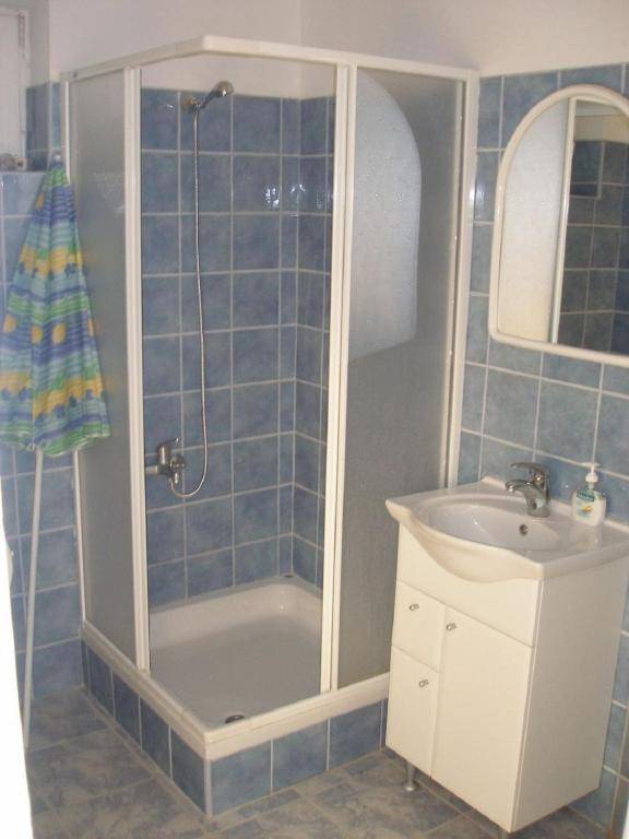 Apartment Mime - quiet place