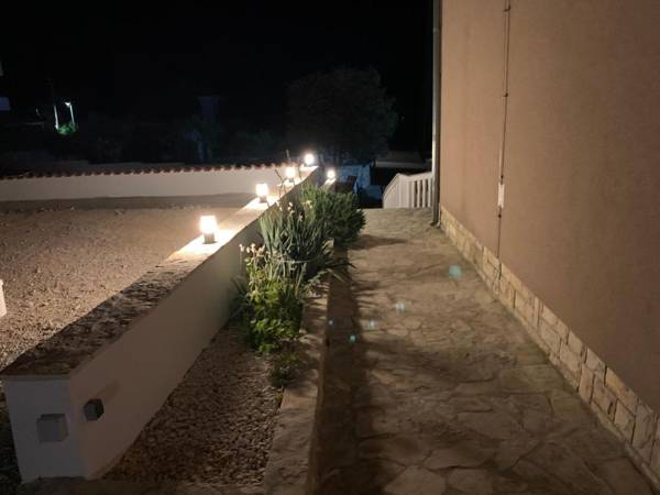 Apartments Mais Tisno