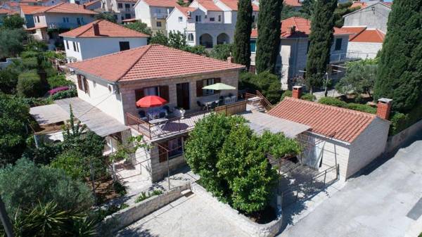 Apartments Smilja - great location