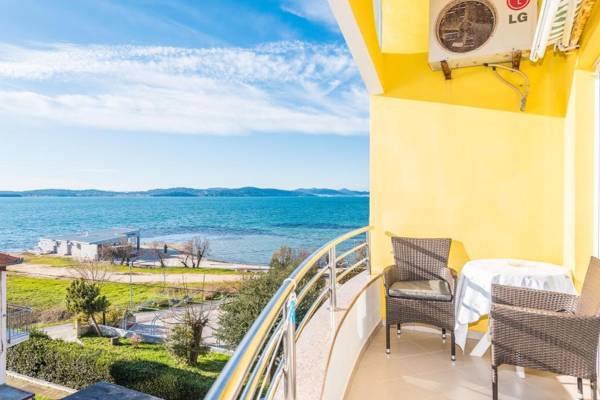 Apartments Danijela 1