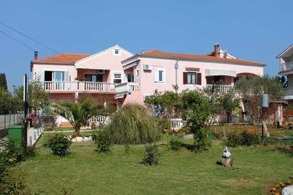 Apartments by the sea Sukosan Zadar - 5905