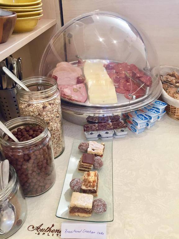 Authentic Luxury Rooms