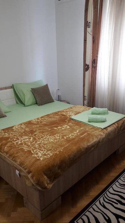 Deluxe Apartment Romana Top Centar with Balcony