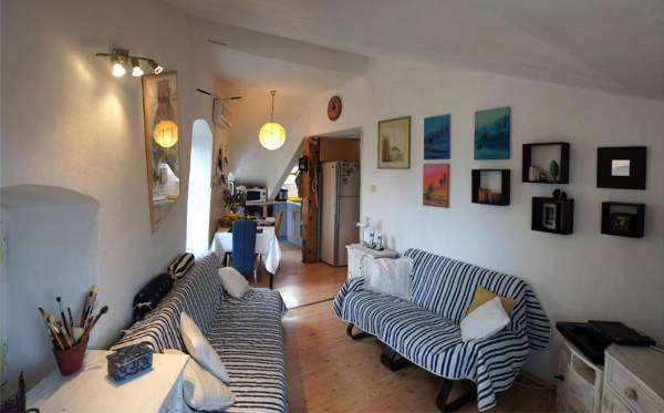 Apartment Vintage Art