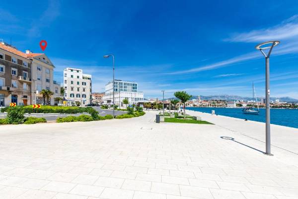 The Midpoint Apartment