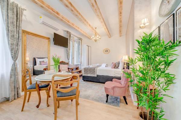 Le Monde Luxury Accommodation