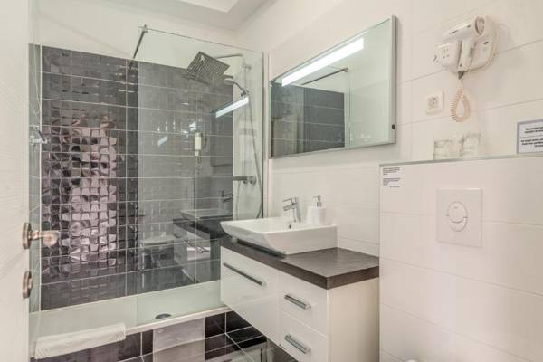 Metropole Luxury Rooms