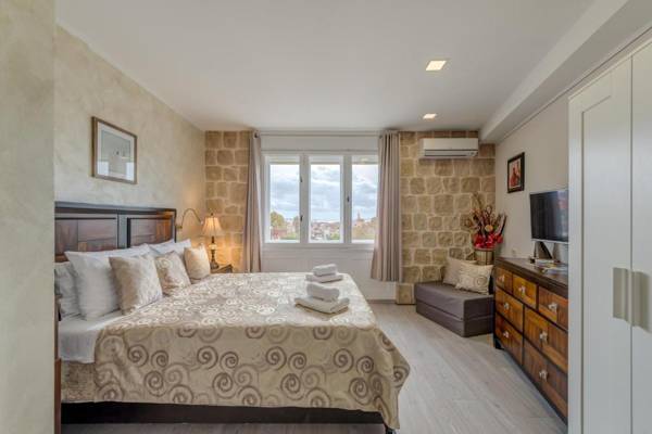 Metropole Luxury Rooms