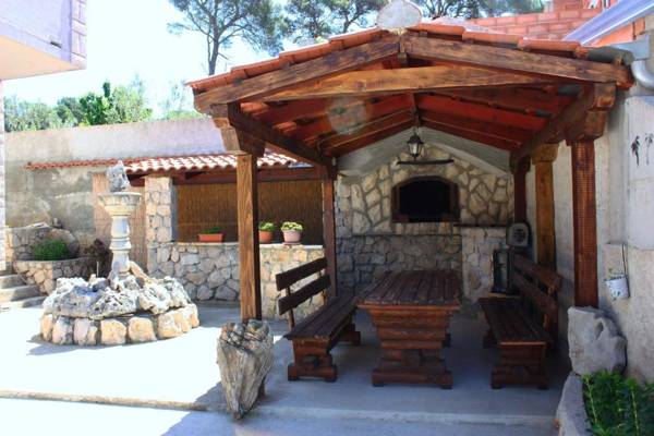 Apartments Dvije Palme