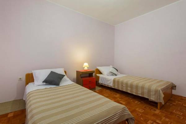 Bulat Sea View Apartments