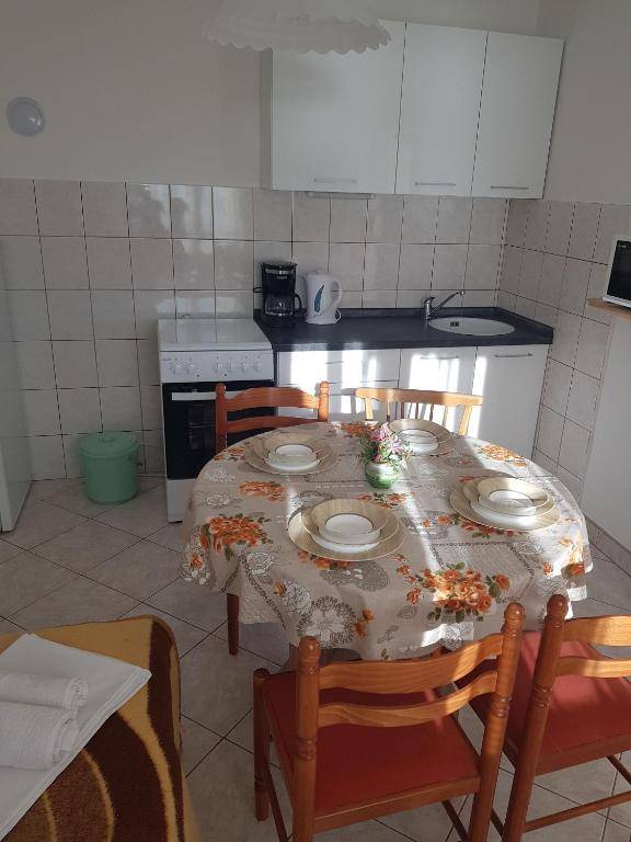 Apartment Tomljanovic