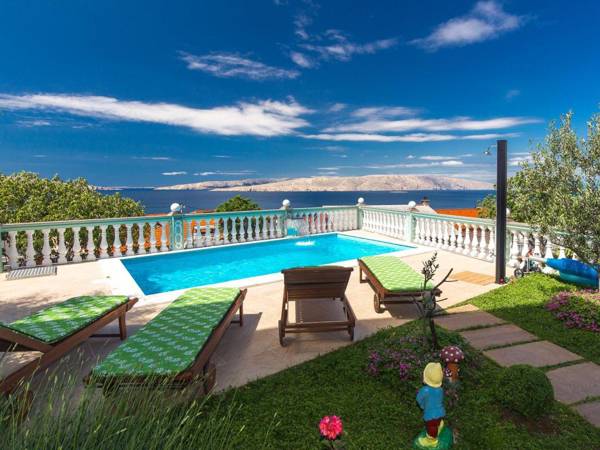 Superb Apartment in Senj Lika - Karlovac with Private Pool