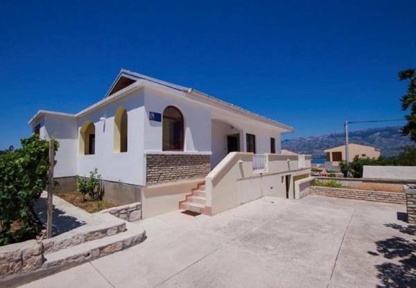 Apartments Mario - with garden