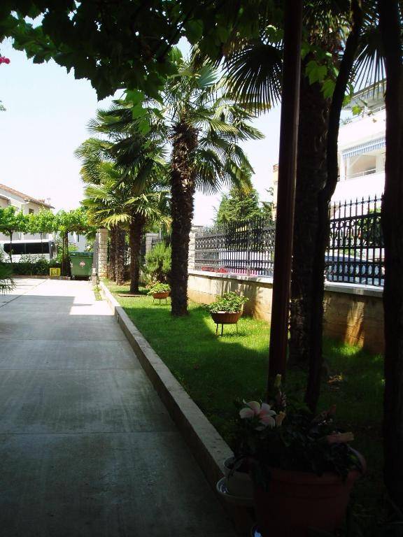 Apartments Modrušan