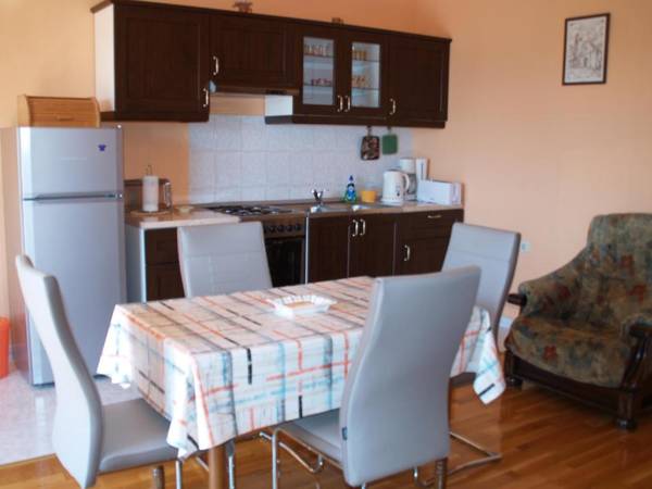 Apartments Ivanisevic