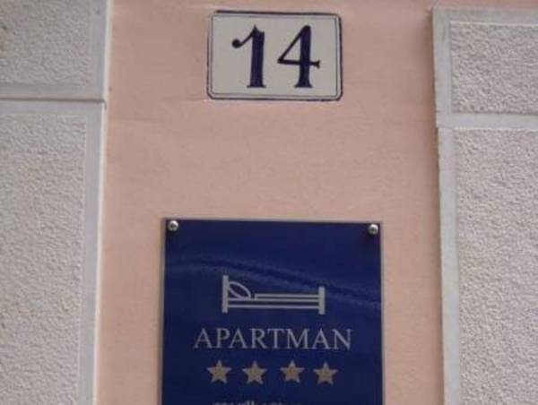 Villa Cissa Apartments by Irundo