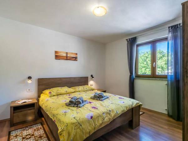 Lush villa in Sv Lovrec Labinski with private pool