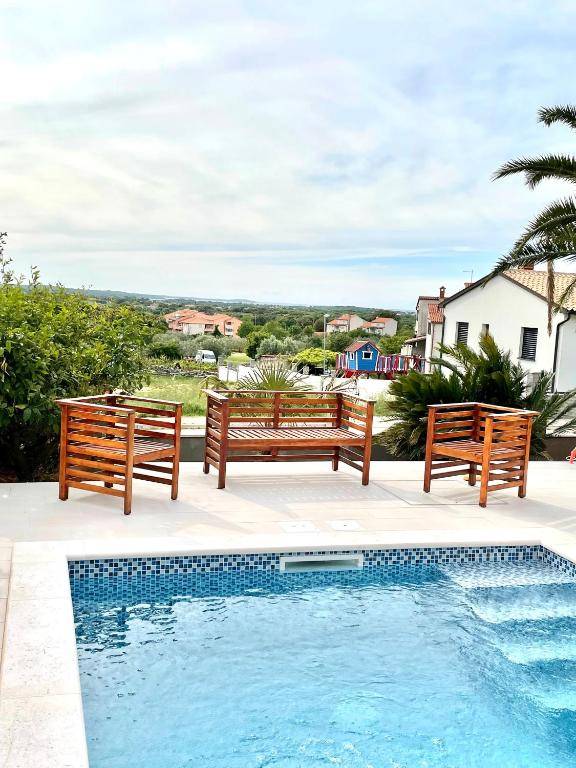 D&A Apartment with private swimming pool