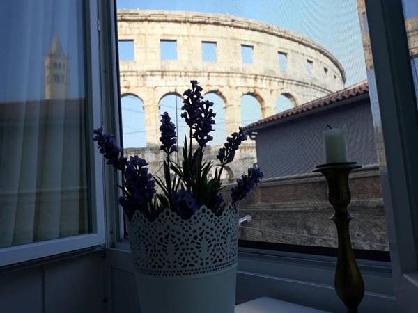 Amphiteater Art Apartman