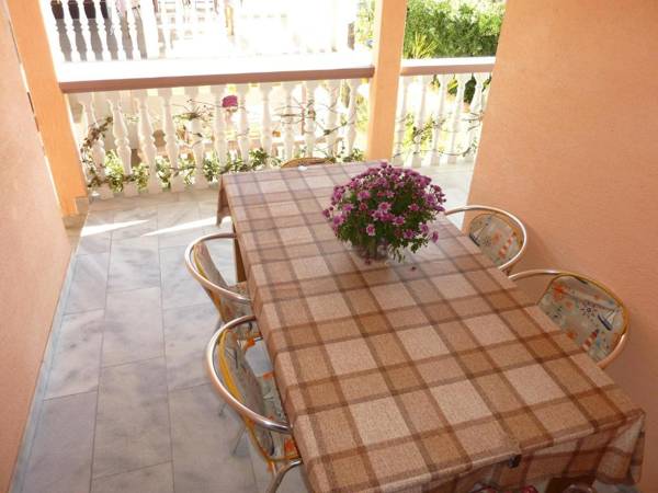 Queen beach Apartments - private pool - Sabunike III - AE1539