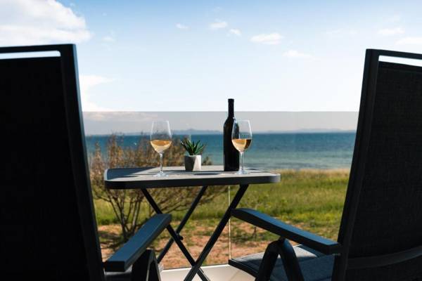 Crowonder Beachfront Reiterer Villa V3 with Jacuzzi