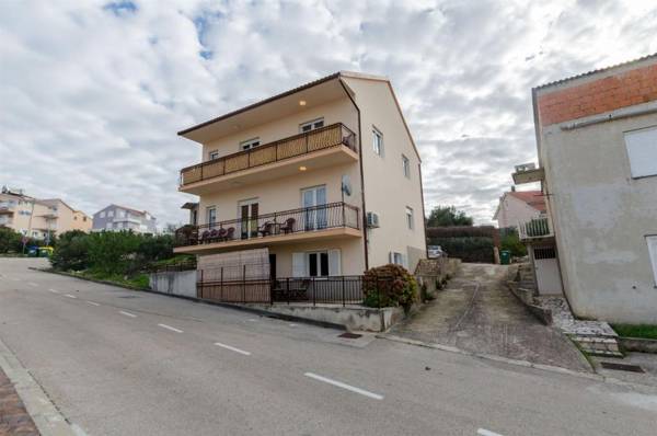 Apartments Zdravka G