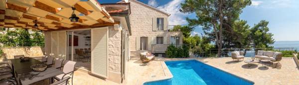 Villa Sumartin Selca stunning luxurious frontline 7 bedrooms villa amazing sea-views