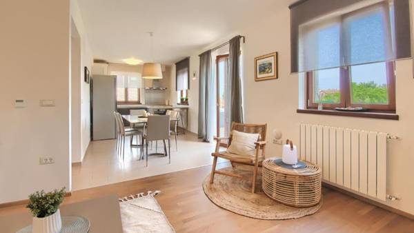 Apartment Enrico - Two Bedroom Apartment with Jacuzzi