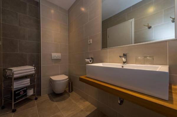 Spacious Three-Bedroom Villa Balun with Pool