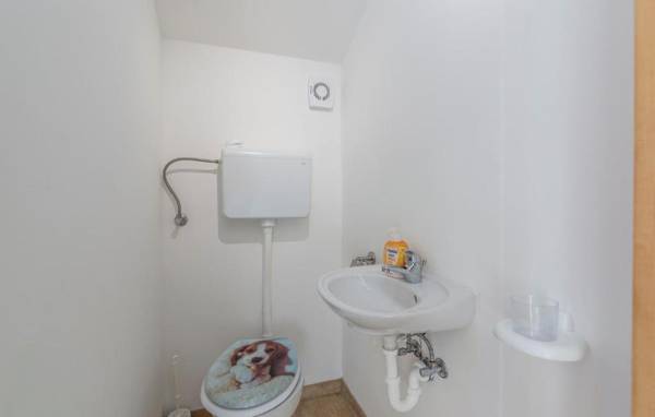 Villa Ivda with Heated Pool in Porec Area