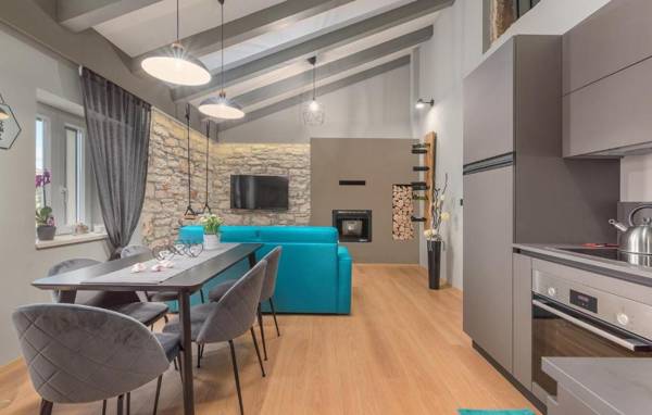 Apartment Romano with Sea View near Poreč