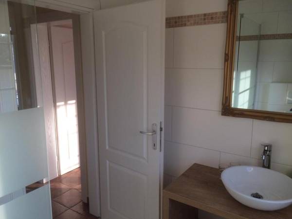 Antonio Solimar Apartments