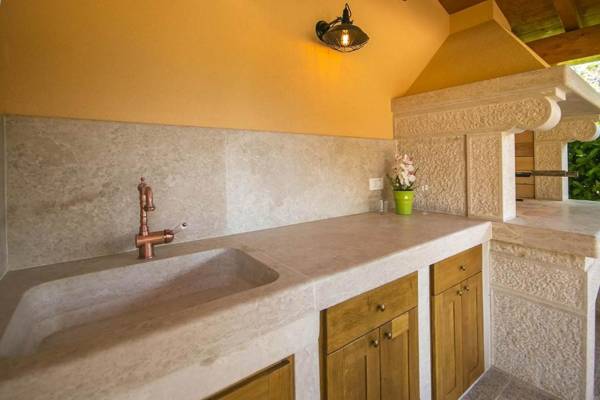 Apartments Saladinka