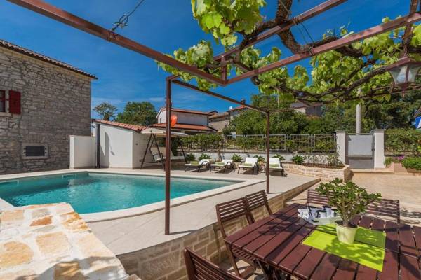 Stone House - Villa Zita with Private Pool