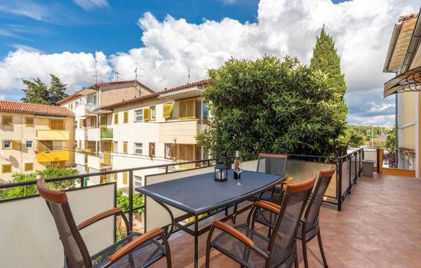 Apartment Lazzarich with Terrace