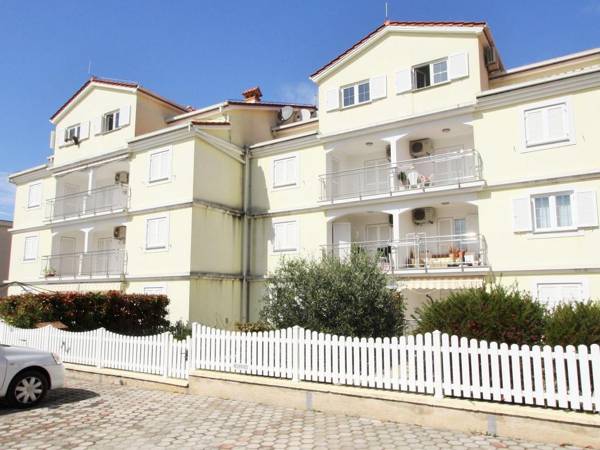 Apartment ideal for couples with free Wi-Fi air-conditioning and parking