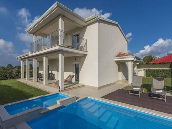 Villa with private pool and garden near Porec and water park