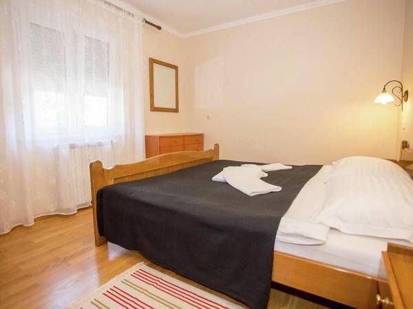 Nicely furnished apartment with covered terrace located in front of the pool