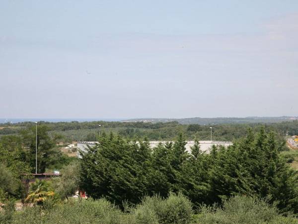 Nice apartment near Porec for 4 persons with balcony and air conditioning