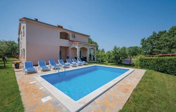 Holiday House Verica with pool