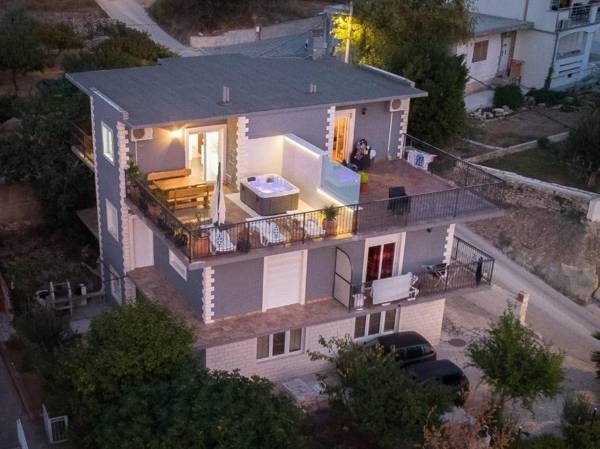 Apartments with a parking space Podstrana Split - 8616