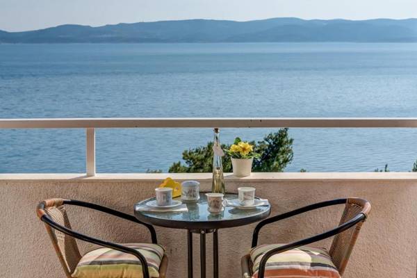 Apartment Tajci-near pebble beach