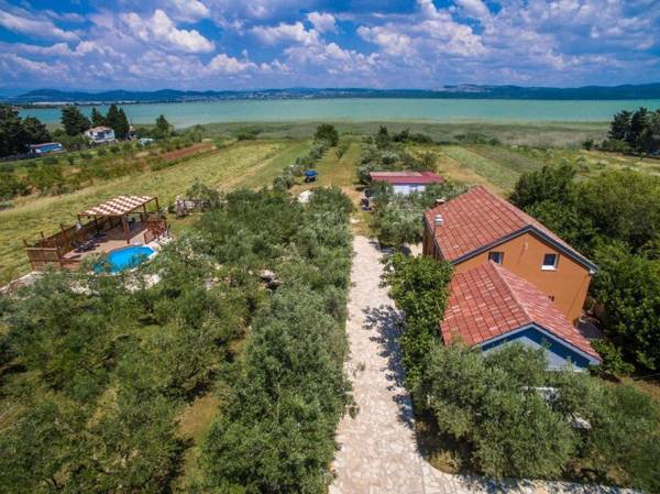Family friendly house with a swimming pool Pakostane Biograd - 12185