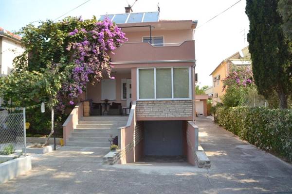 PAKOSTANE APARTMENTS BARBARA