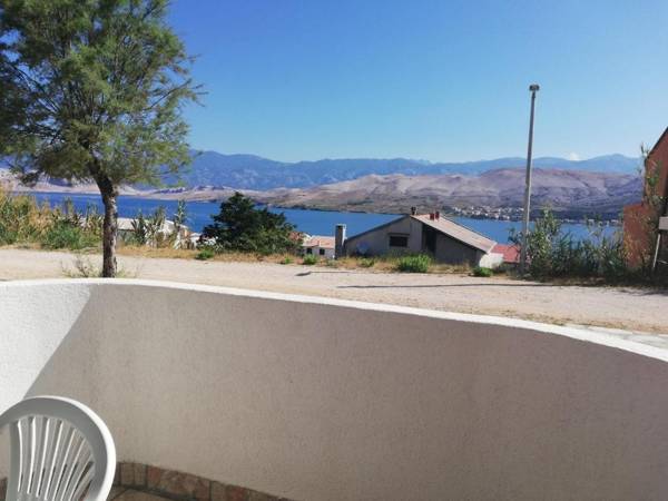 Apartments Sarin - free parking and flat internet